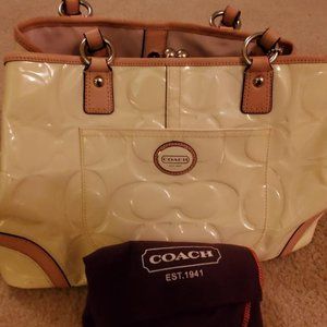 Coach bag (like new) 15x9x6 with dust bag.